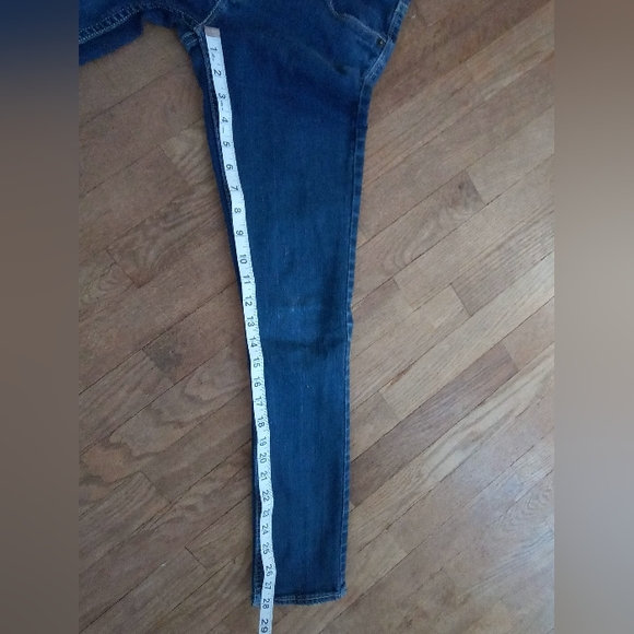 Levi Mid Rise Medium Dark Wash Skinny Jeans 14 Regular - Picture 11 of 13